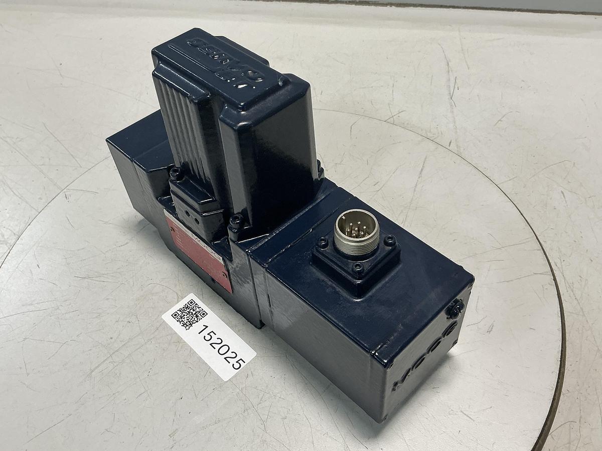 Used MOOG D661Z4047B