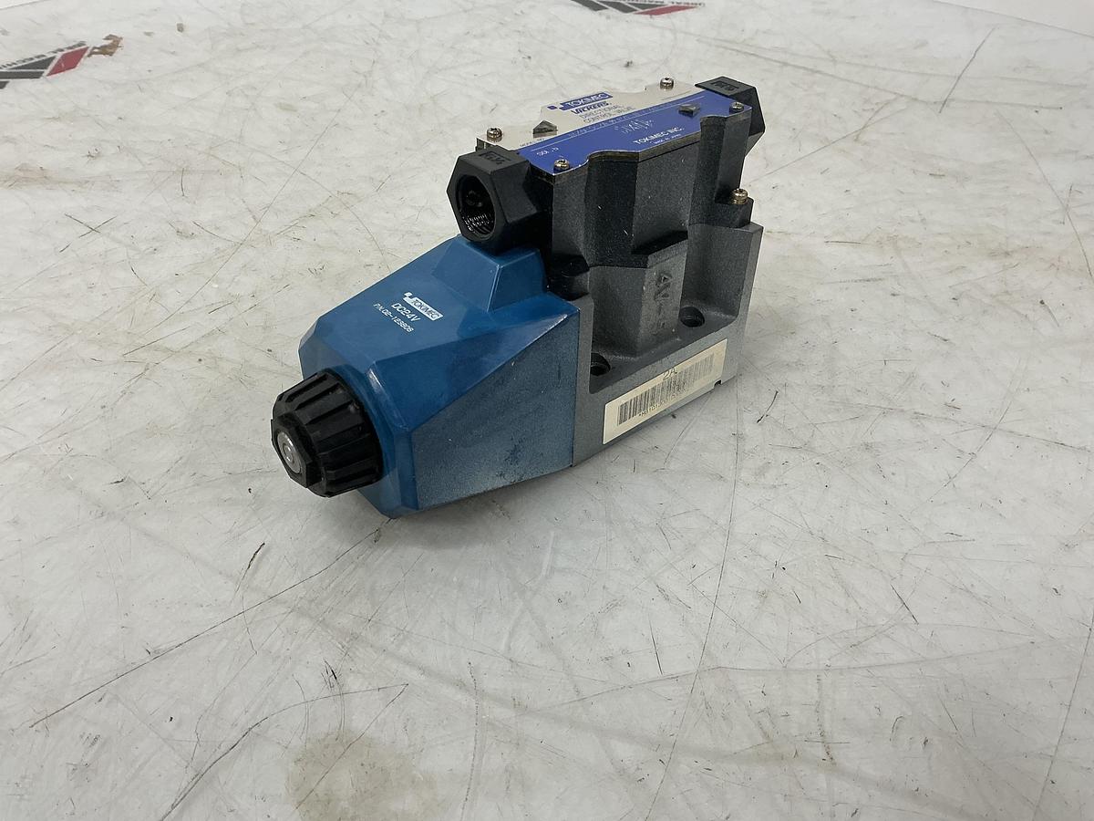 Used VICKERS DG4V-5-2A-M-P7L-H-7-40-151