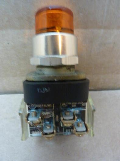 Used ALLEN BRADLEY Pilot Light 800T-PT16 SER N #27942