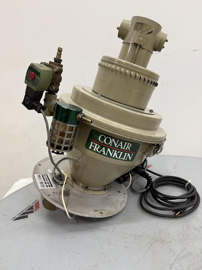 Used CONAIR FRANKLIN DB12