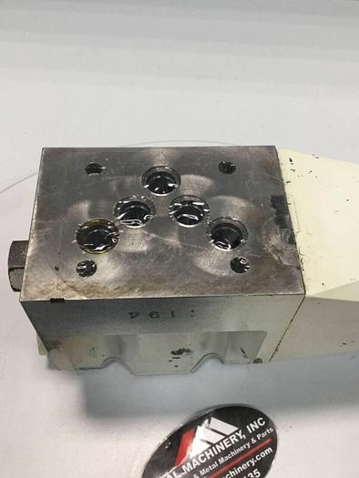 Used VICKERS Valve DG4V-5-2A-M-P7L-H-6-30 Used