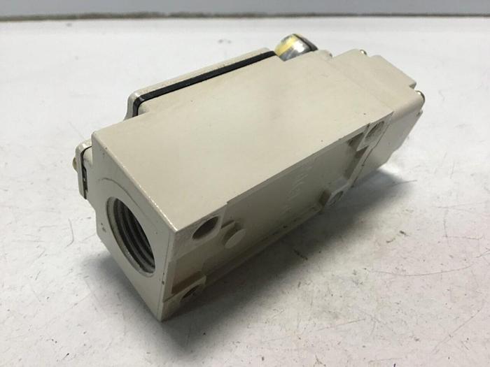 Used YAMATAKE Limit Switch LJA10-11A21N-003 #121747