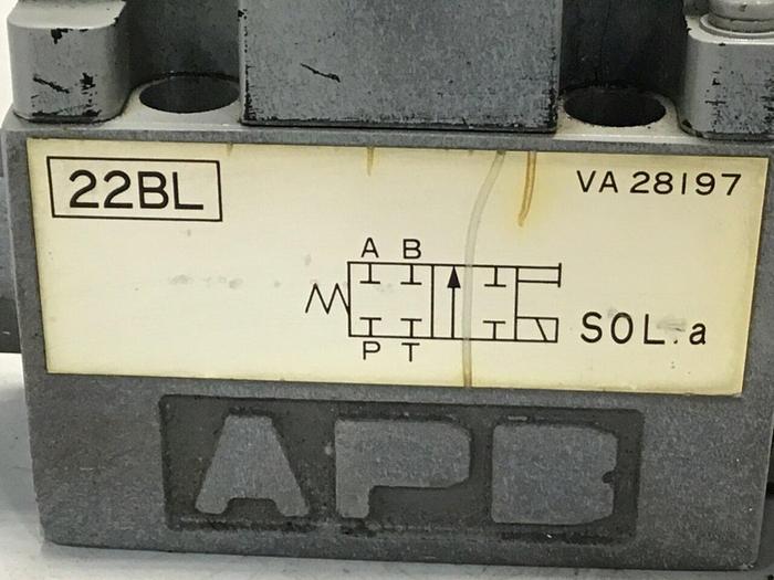 Used TOKIMEC Valve DG4V-3-33C-M-AP7-H-7-52 #126871