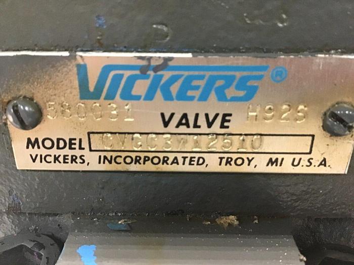 Used VICKERS Valves DG4V-3-2AL-M-U-HL7-60 #142441