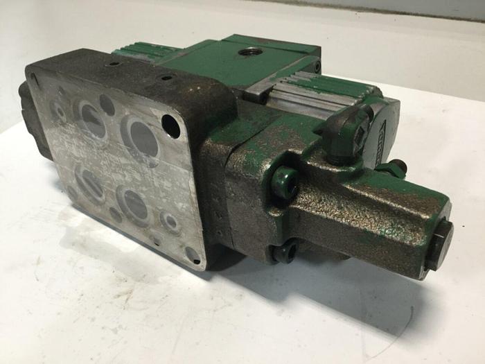 Used YUKEN Directional Valve DSHG-06-3C40-E-RA-RQ115-35104 #102970