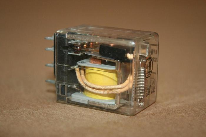 Used ALLEN BRADLEY Relay 700HC14A2 SER A #20422