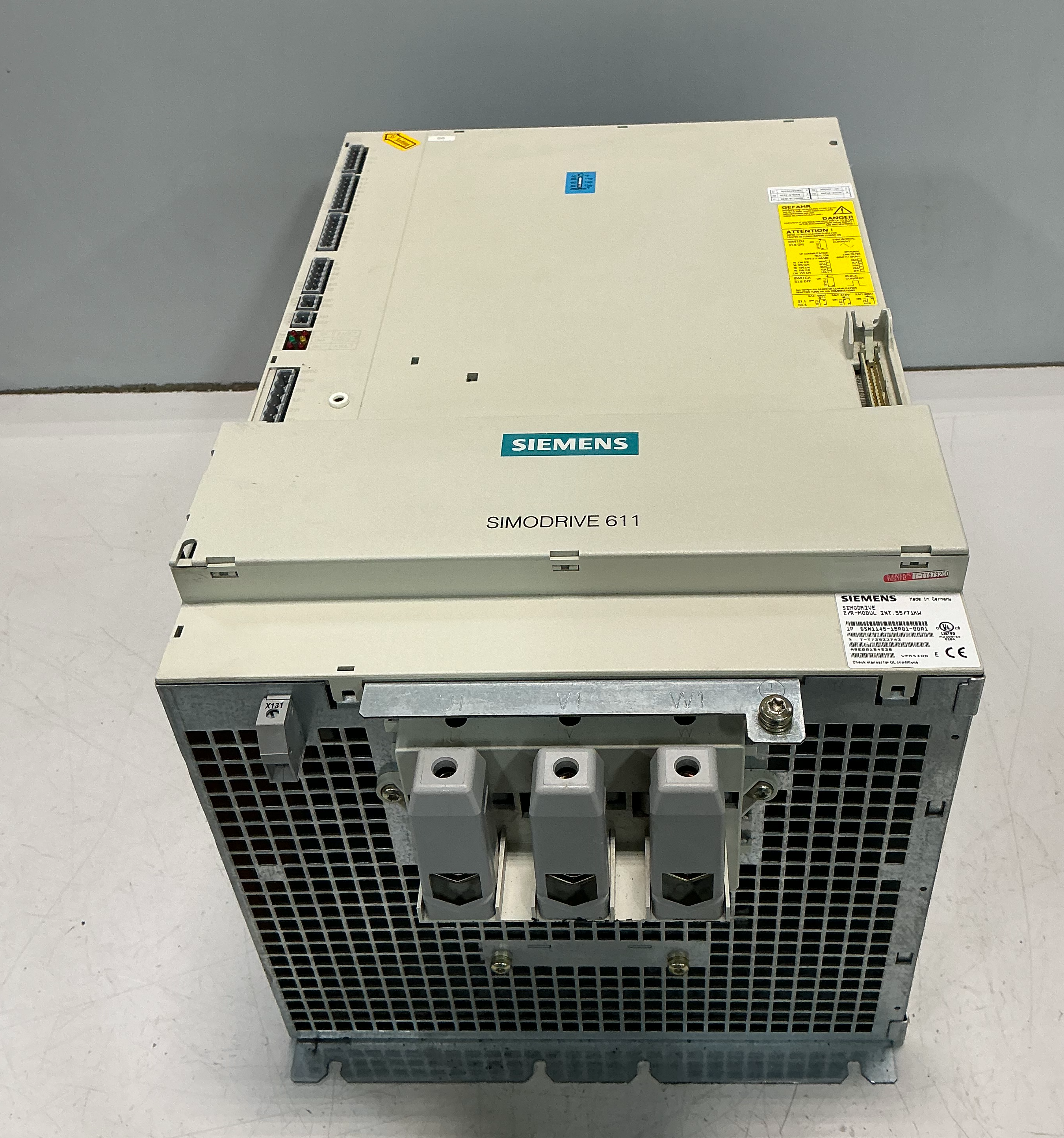 Used SIEMENS 1P 6SN1145-1BA01-0DA1 Servo Drive USED