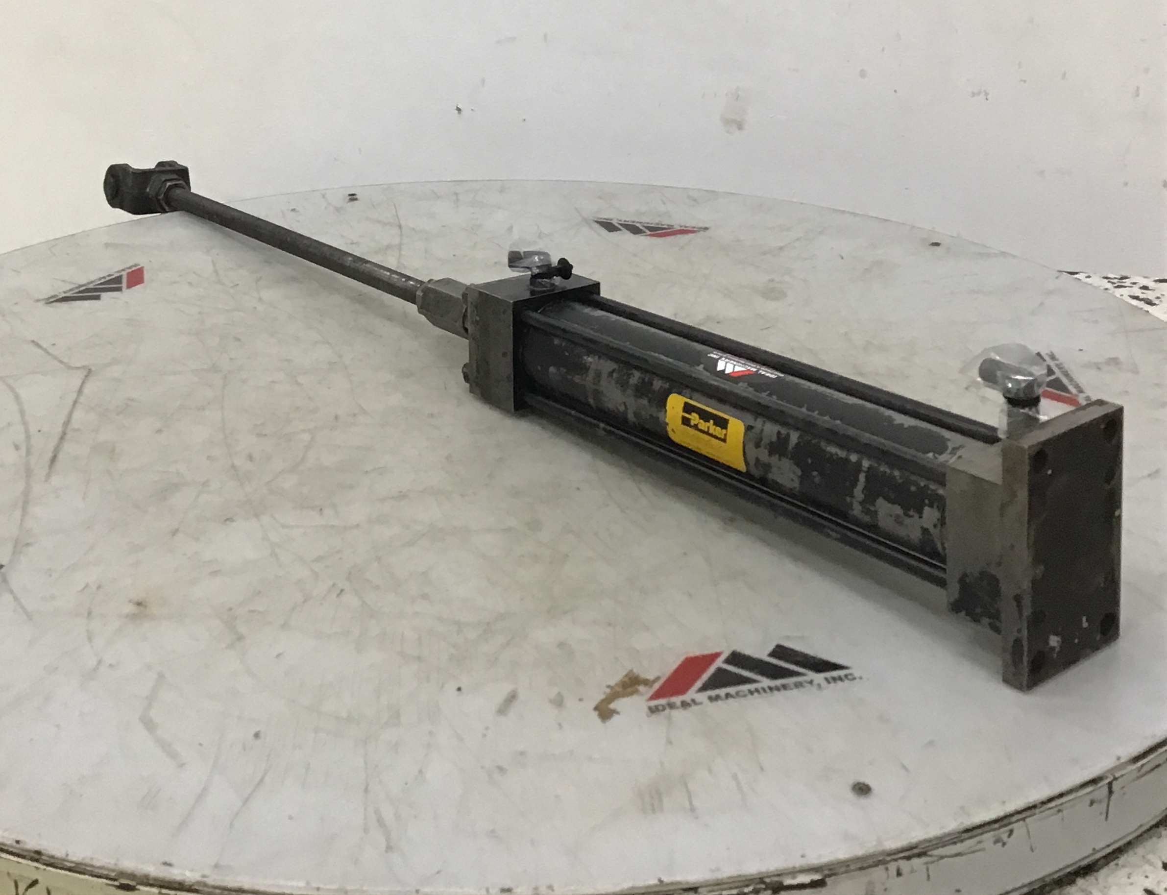 Used PARKER 02.50 2HLTS182A 15.000 Cylinder Used #144018