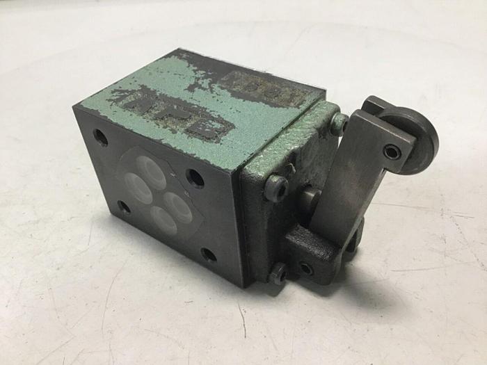 Used YUKEN Valve DCG-01-2B3-R-40 #113021