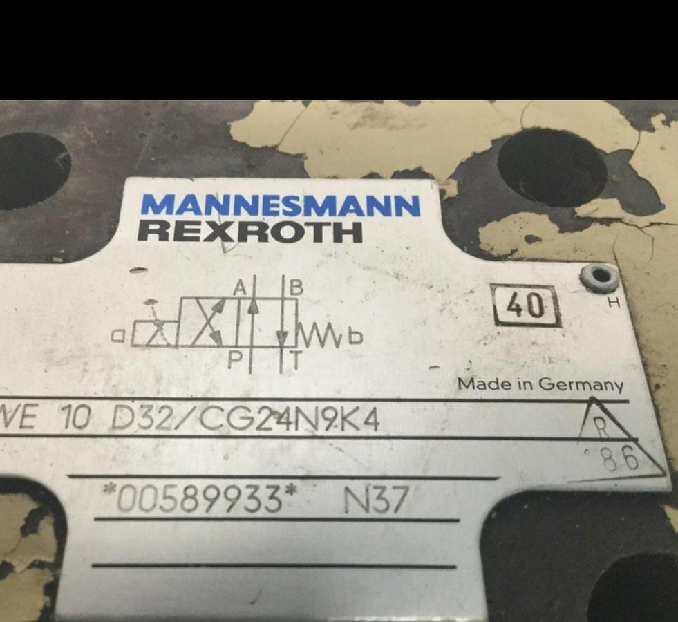 Used REXROTH Valve 4WE10D32/CG24N9K4 USED