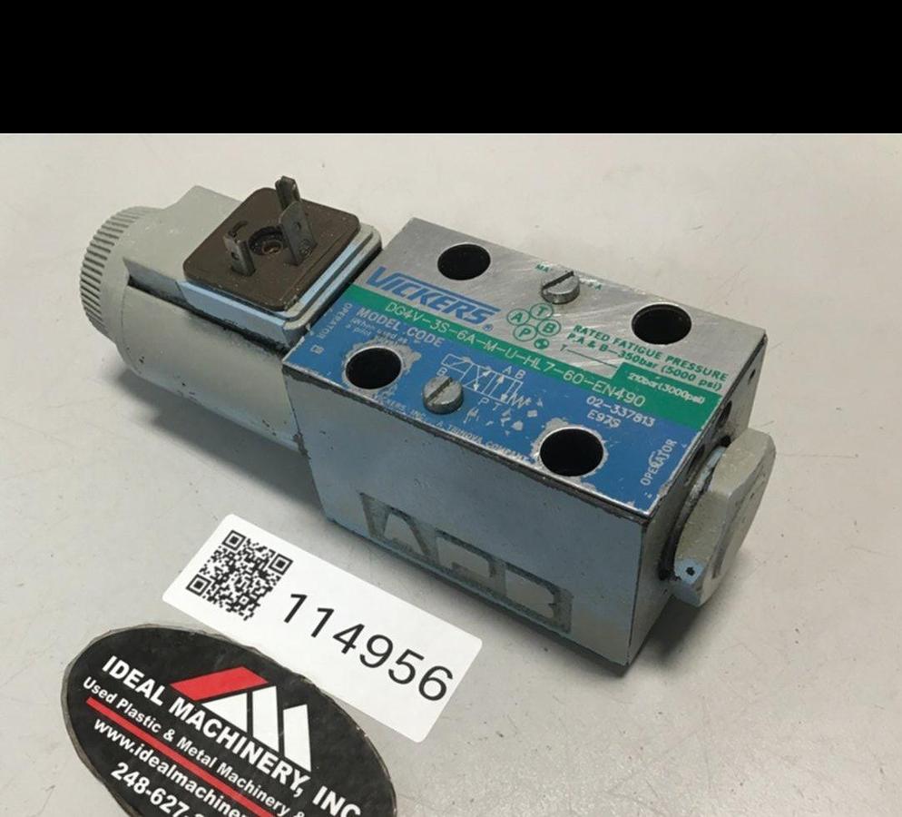 Used VICKERS Valve DG4V3S6AMUHL760EN490 USED