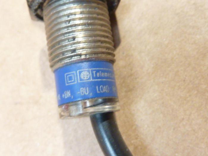 Used TELEMECANIQUE Sensor XS2M12PA340 #40828