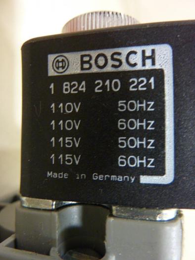 Used BOSCH Pneumatic Valve 0 820 027 228 #52246