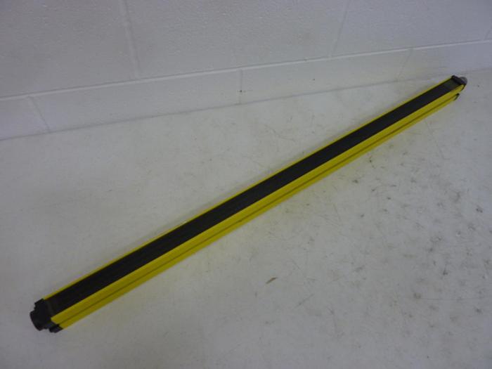 Used SICK OPTIC ELECTRONIC Light Curtain Transmitter C40S-0901AA030 #50947