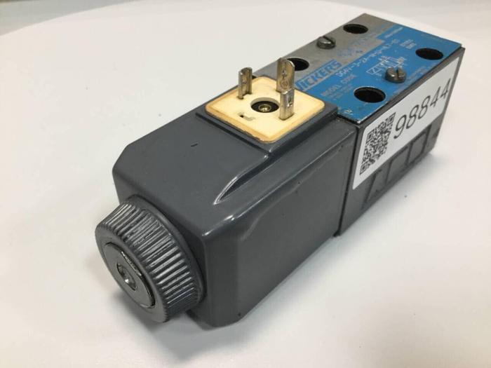 Used VICKERS Solenoid Valve DG4V32AMUHL760 Used