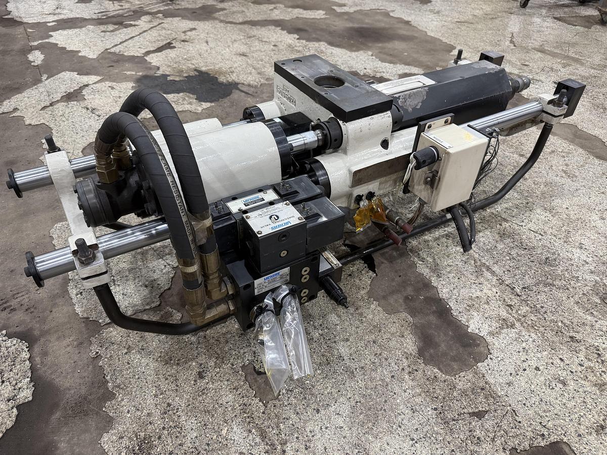 Used CINCINNATI MILACRON VST 85 INJECTION UNIT