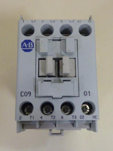 Used ALLEN BRADLEY Contactor 100-C09Z.01 SER A #63621