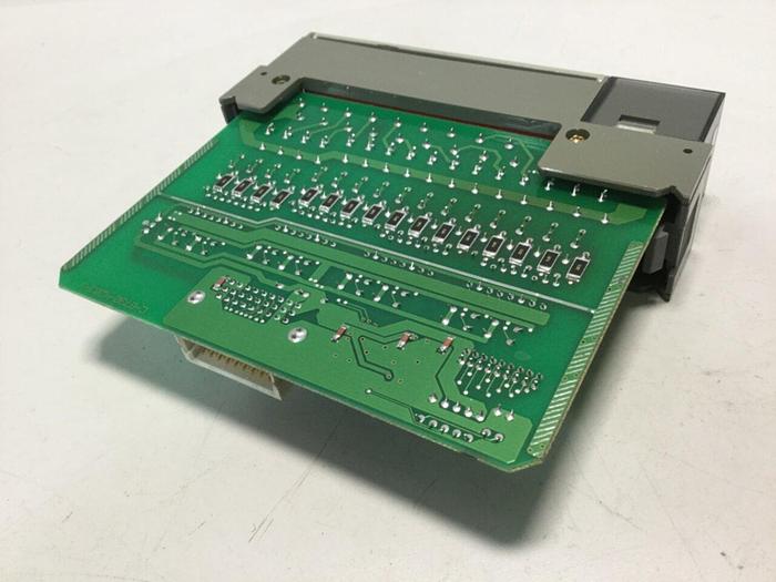 Used ALLEN BRADLEY Input Module 1746-IA16 SER C #111214