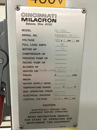 Used CINCINNATI MILACRON Dryer w/ 3 Hoppers & Loaders DD-1700 HOP USED