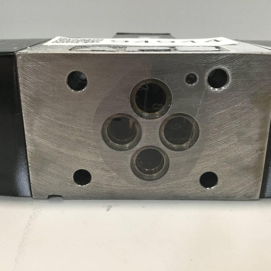 Used VICKERS Directional Control Valve DG4V36CMP7H750 USED