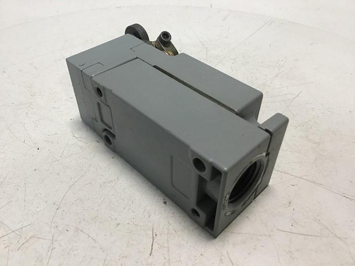Used SQUARE D Limit Switch 9007-C54B #122145