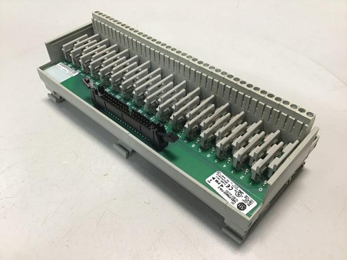 Used ALLEN BRADLEY Interface Module 1492-IFM40F-F24-2 SER A #115198