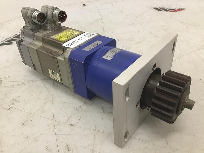 Used SIEMENS Motor w/ Gear 1FK7042-5AF71-1TG0 Used #132828
