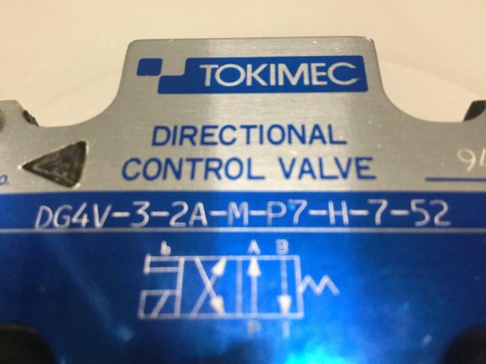 Used TOKIMEC Directional Control Valve DG4V-3-2A-M-P7-H-7-52 #106414