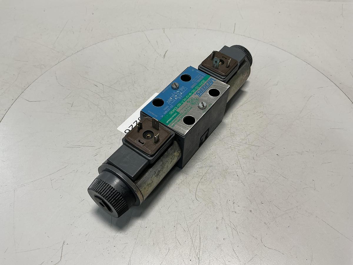 Used VICKERS DG4V-3S-6C-M-U-HL7-60-EN490