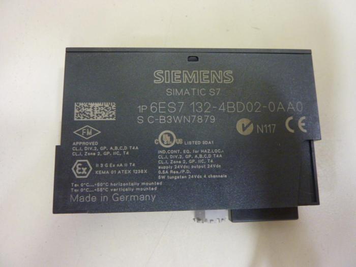 SIEMENS Digital Output Module 6ES7 132-4BD02-0AA0 #66607