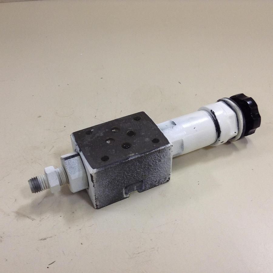 Used YUKEN Reducing Modular Valve MRP-01-C-3004 Used