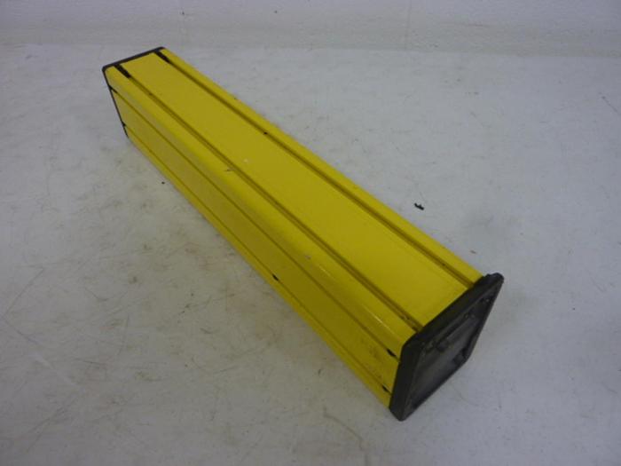 Used SICK OPTIC ELECTRONIC Light Curtain Receiver AGSE 450-1211 #51343