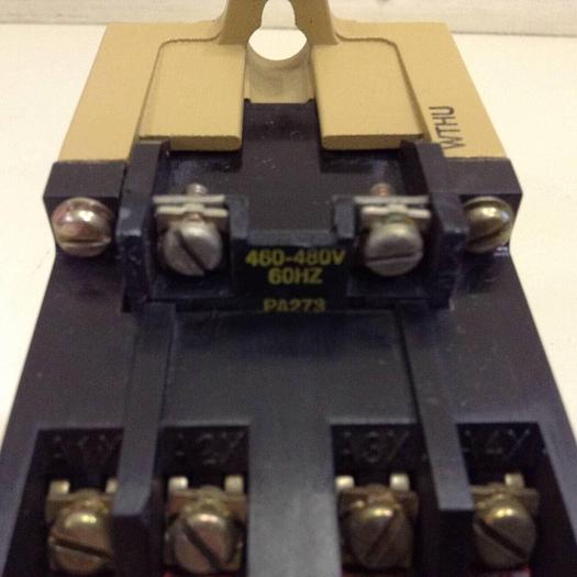 Used ALLEN BRADLEY Safety Relay 700S-P220A4 SER B #70555