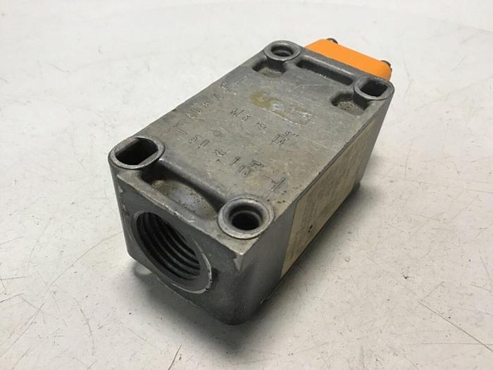 Used SIEMENS Limit Switch 3SE3 170-1C #121131