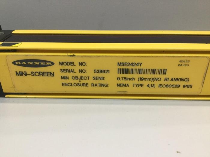 Used BANNER ENGINEERING Light Curtain Emitter MSE2424Y #102782