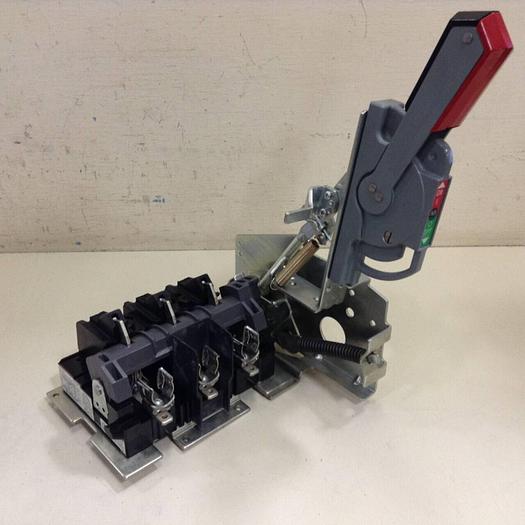 Used ALLEN BRADLEY Line Terminal Guard Disconnect 1494V-DS30 SER D #86378