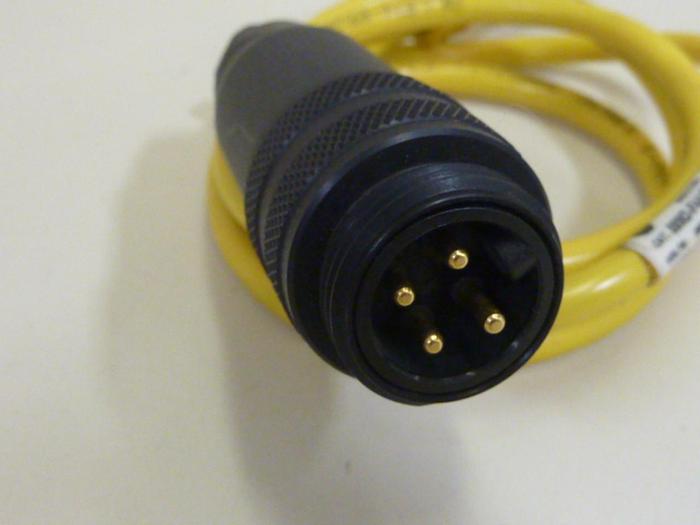 Used ALLEN BRADLEY Photoswitch & Cable 889D-F4ACDM-1 SER B #64515