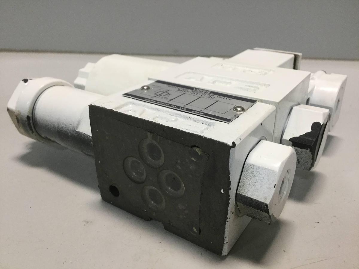 Used YUKEN Directional Valve DSG-01-2B2-D24-60 Used 