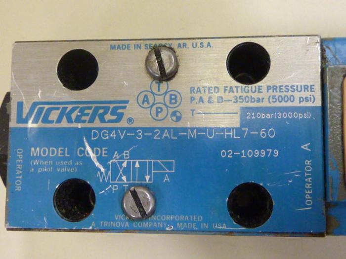 Used VICKERS Valves DG4V-3-2AL-M-U-HL7-60 #65639