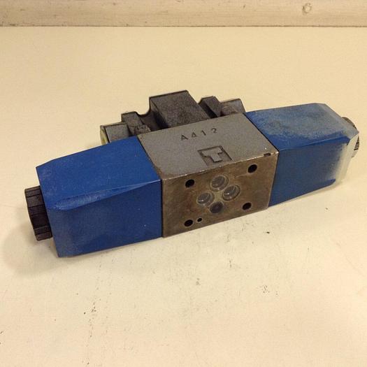 Used VICKERS Directional Control Valve DG4V36CMP7H7P1050 #80193
