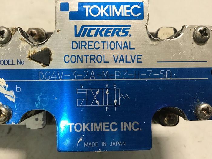 Used VICKERS Directional Control Valve DG4V32AMP7H750 #138071