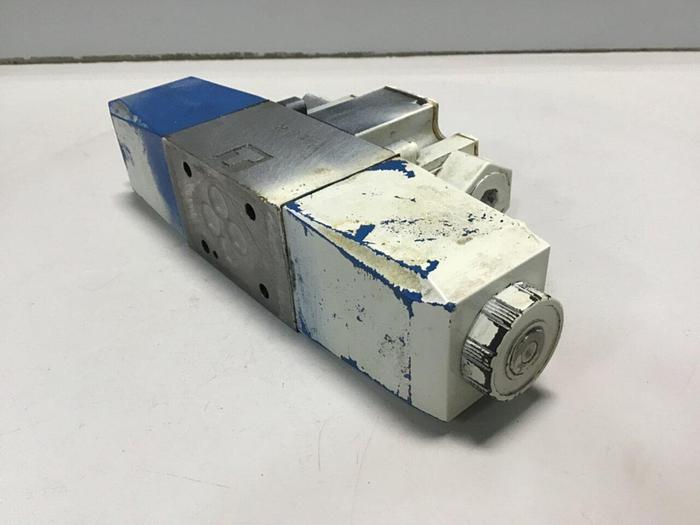 Used VICKERS Tokimec Directional Control Valve DG4V37CMP7H750 USED