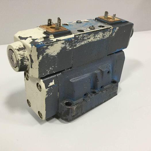 Used VICKERS Valve DG4V-3-6C-M-U-HL7-60-B13 Used