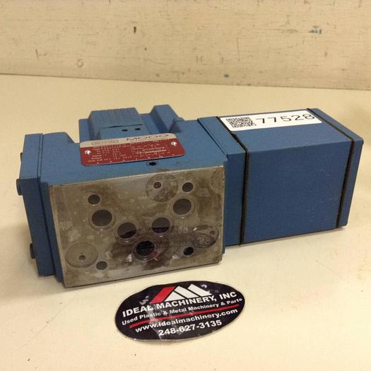 Used MOOG Hydraulic Valve D661Z2902G Used