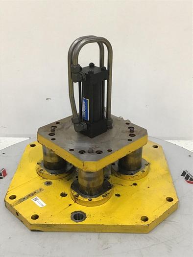 Used VICKERS Ejector Box TZXXEHXNXKAAD062 Used