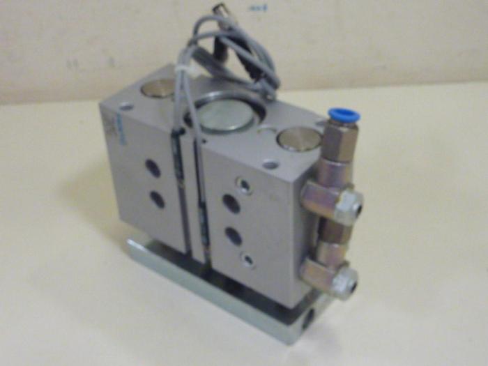 Used FESTO Pneumatic Cylinder DFM-40-25-P-A-GF #57330