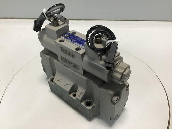 Used YUKEN Valve DSHG-04-3C23-E-D24-5165 #111873
