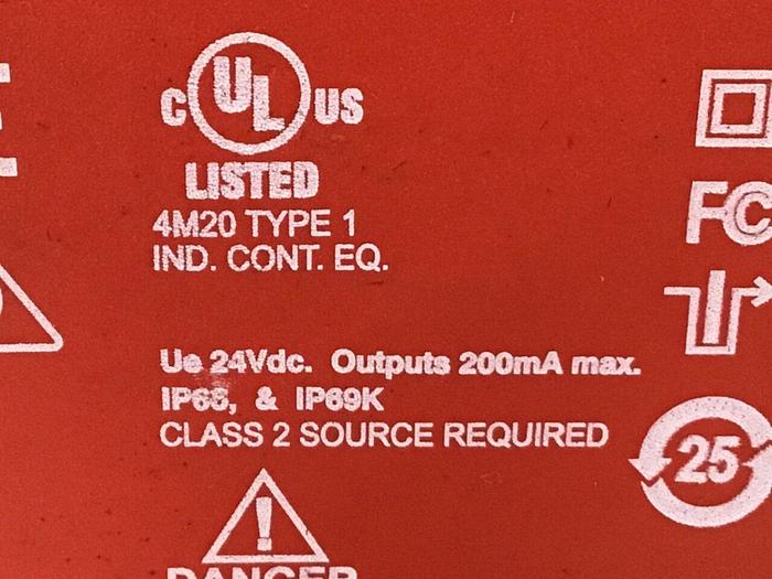 Used ALLEN BRADLEY Guard Locking Switch TLSZL-GD2 Used