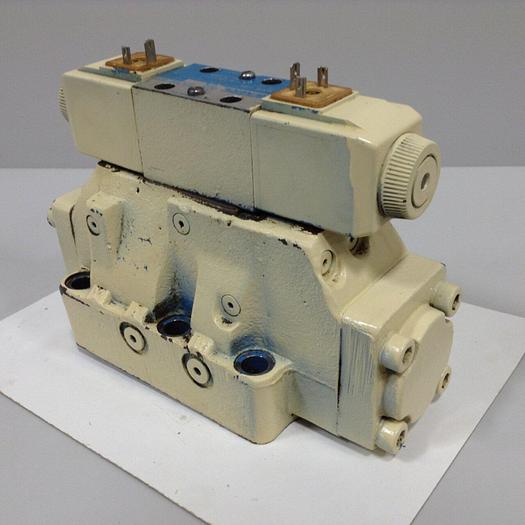 Used VICKERS Directional Control Valve DG4V-3-6C-M-U-HL7-60-B13  Used