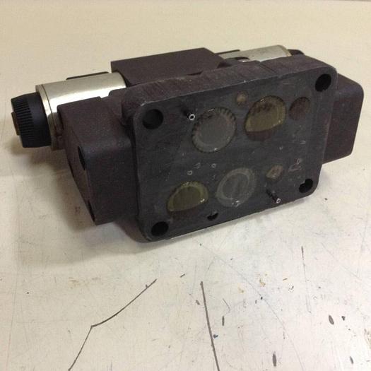 Used VICKERS Valve DG5S4-0431C-E-T-M-U-HL7-B13-60-EN502 #89137